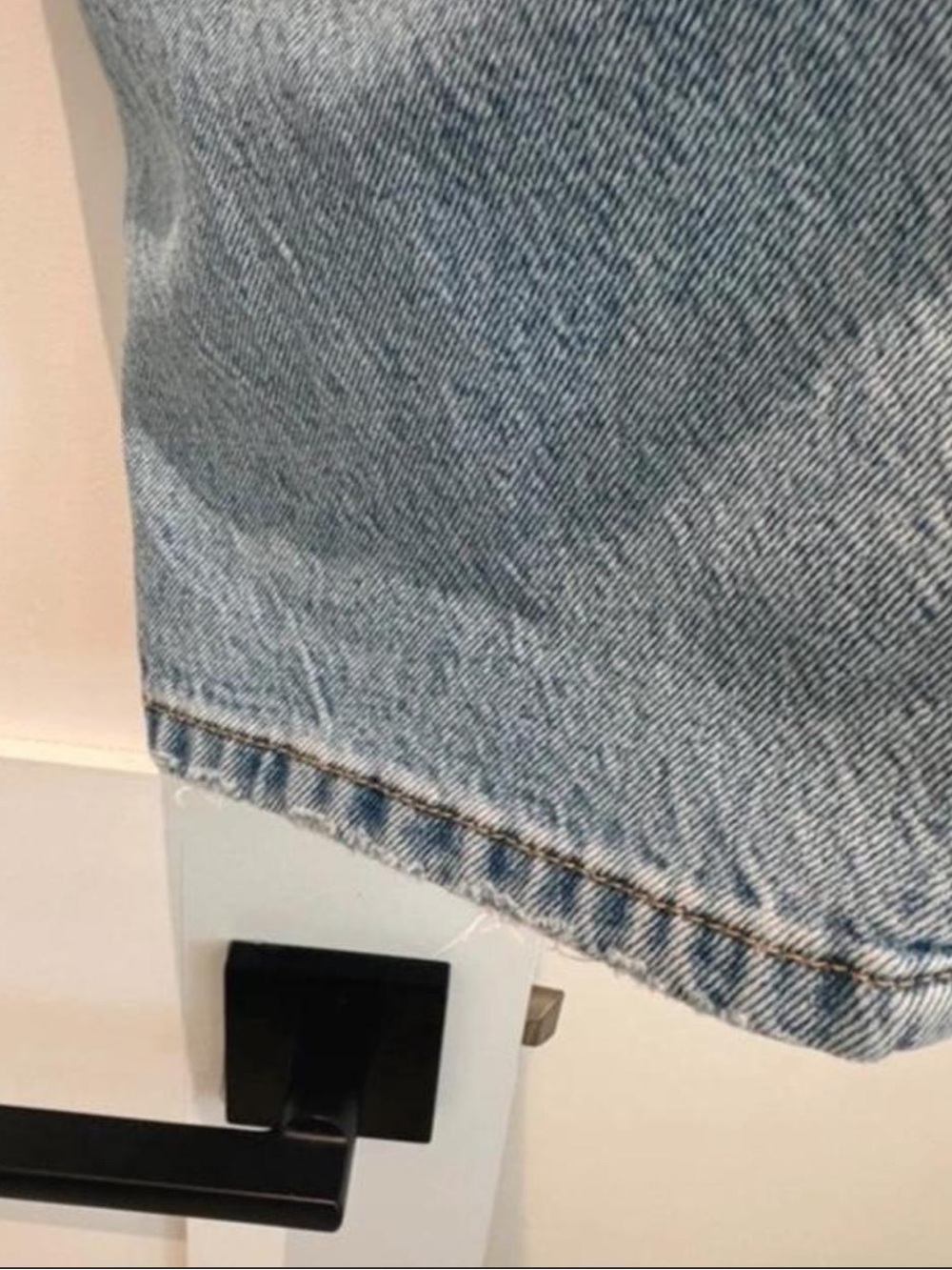 Levi’s 501 90s in rare Light wash - Picture 8 of 8